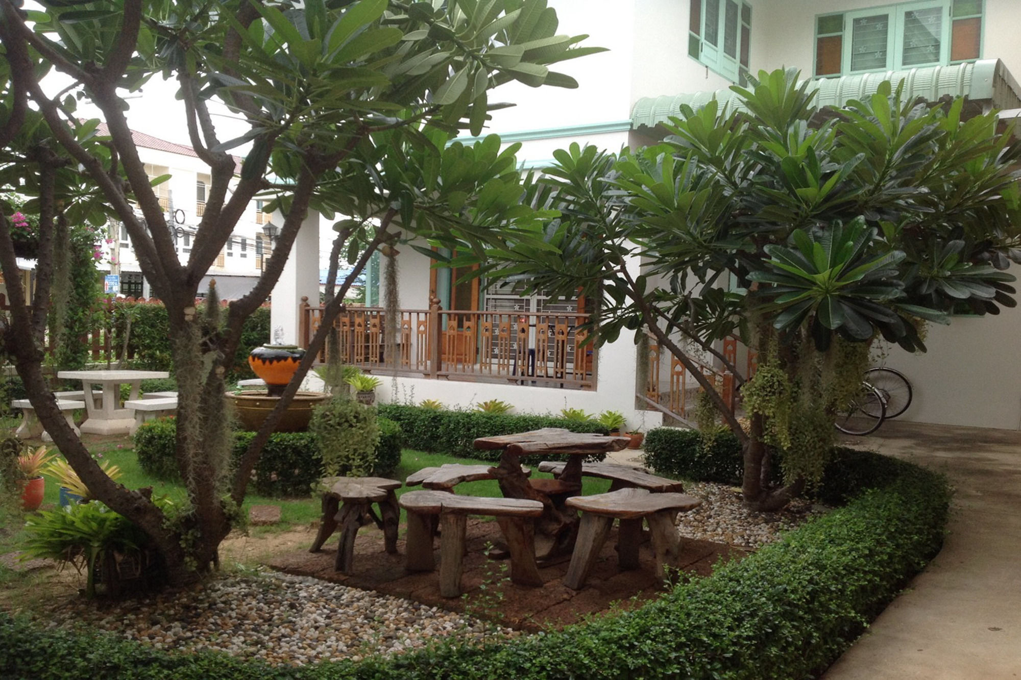 2N Guesthouse Phetchaburi Dış mekan fotoğraf