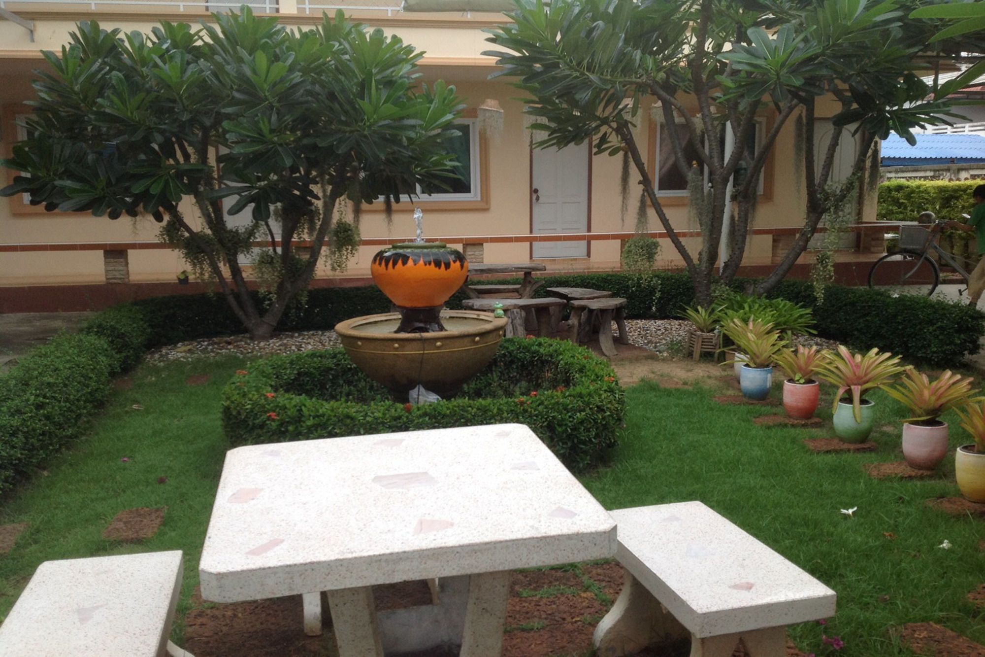 2N Guesthouse Phetchaburi Dış mekan fotoğraf